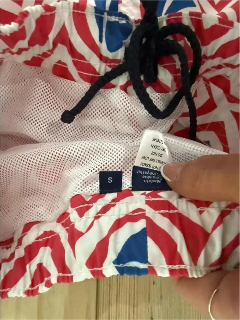 Vineyard Vines add pop